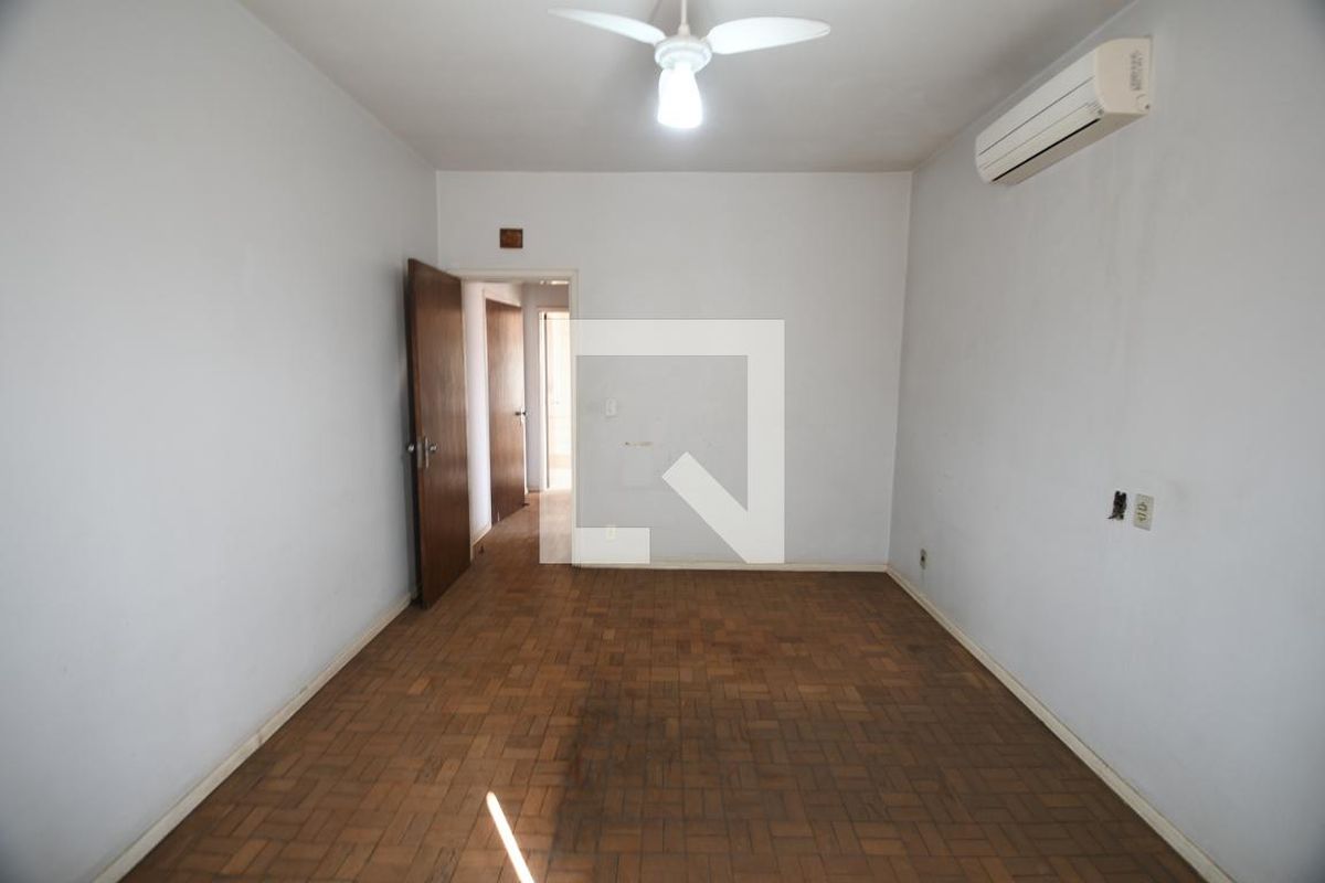 Casa à Venda - Taquaral, 5 Quartos,  370 m2 em , Campinas - sp | SoloBR
