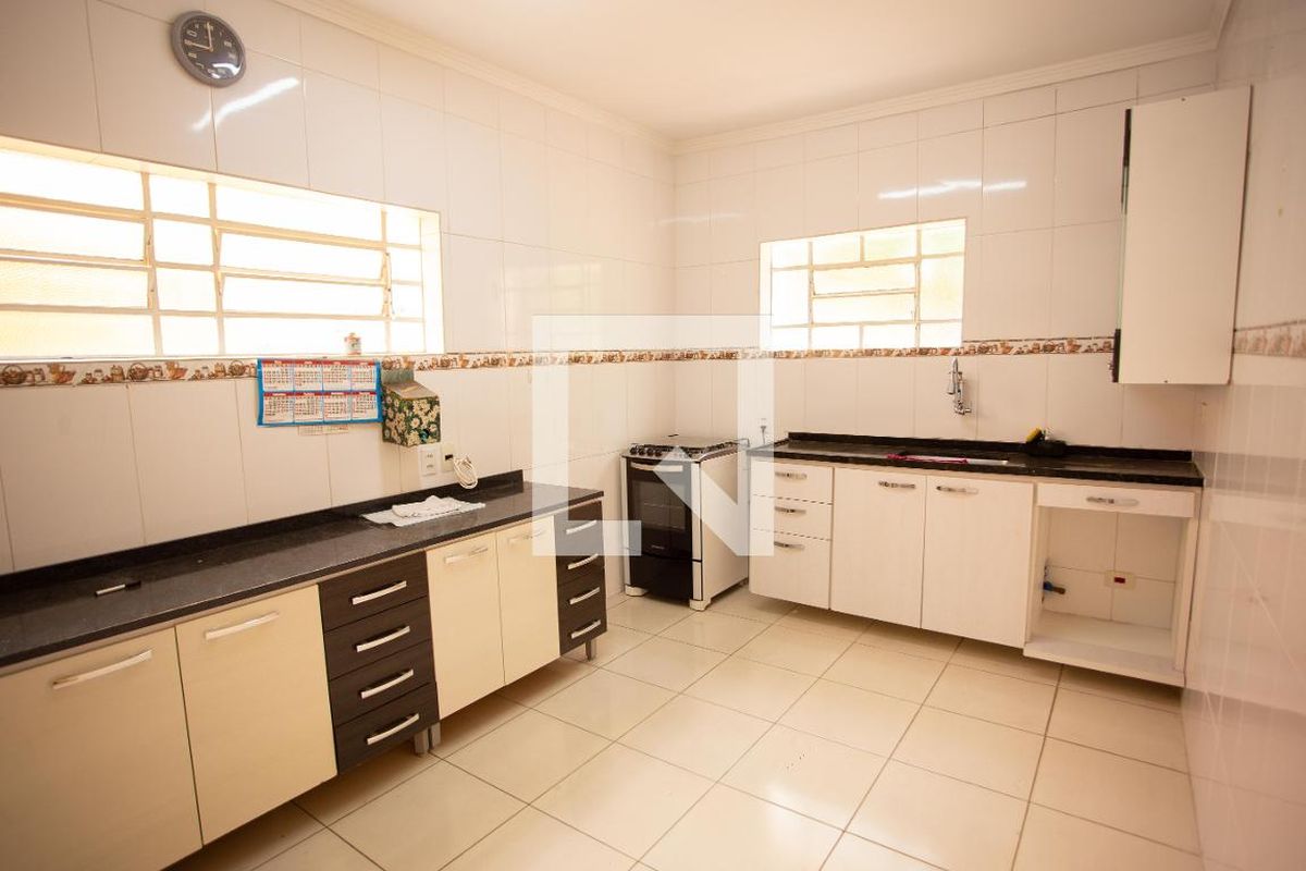 Casa, 2 quartos, 180 m² - Foto 44