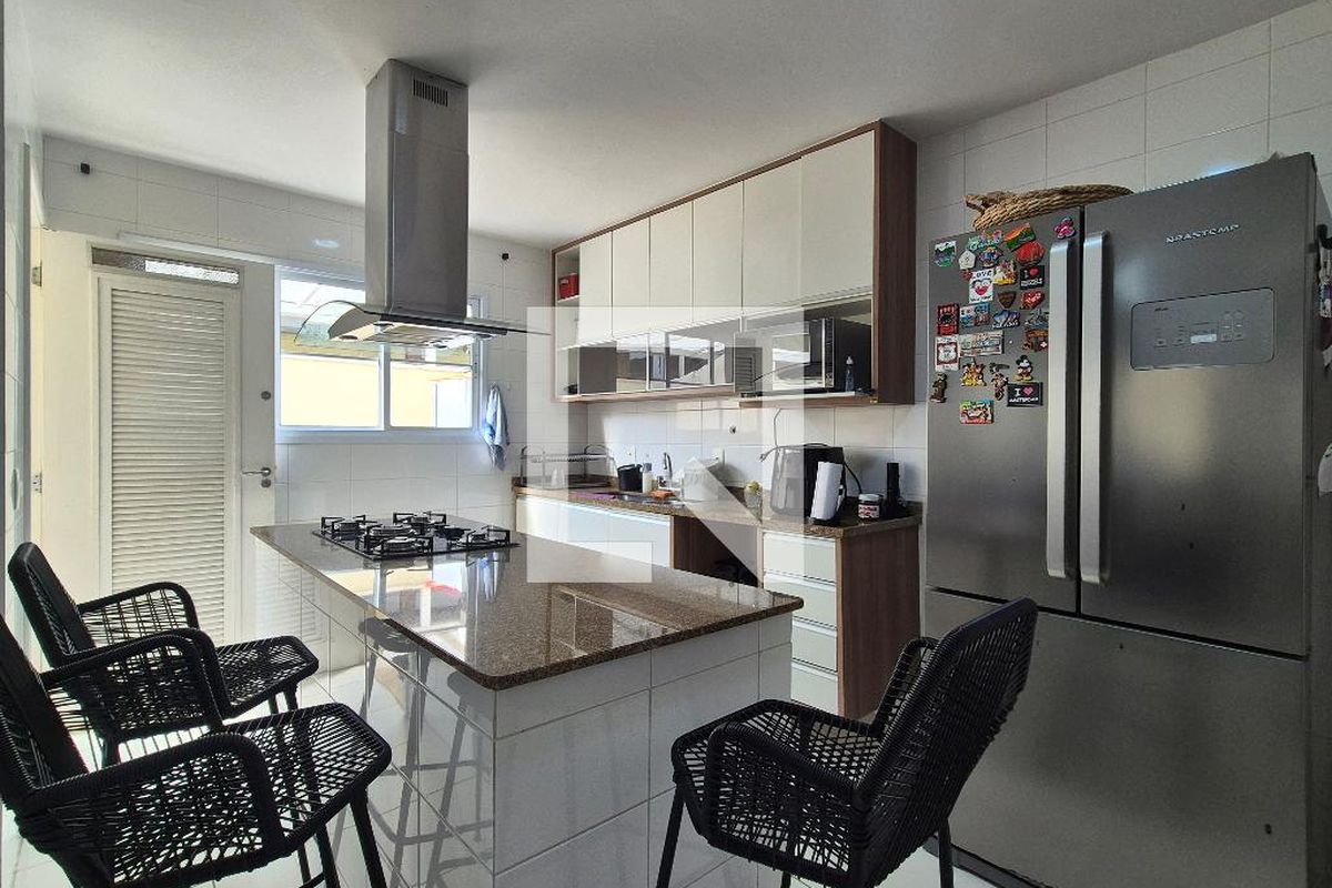 Casa, 3 quartos, 200 m² - Foto 92