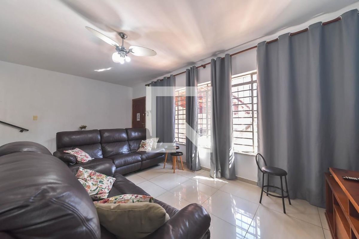 Casa, 3 quartos, 129 m² - Foto 1