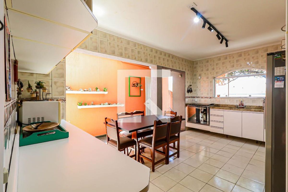 Casa, 3 quartos, 200 m² - Foto 70