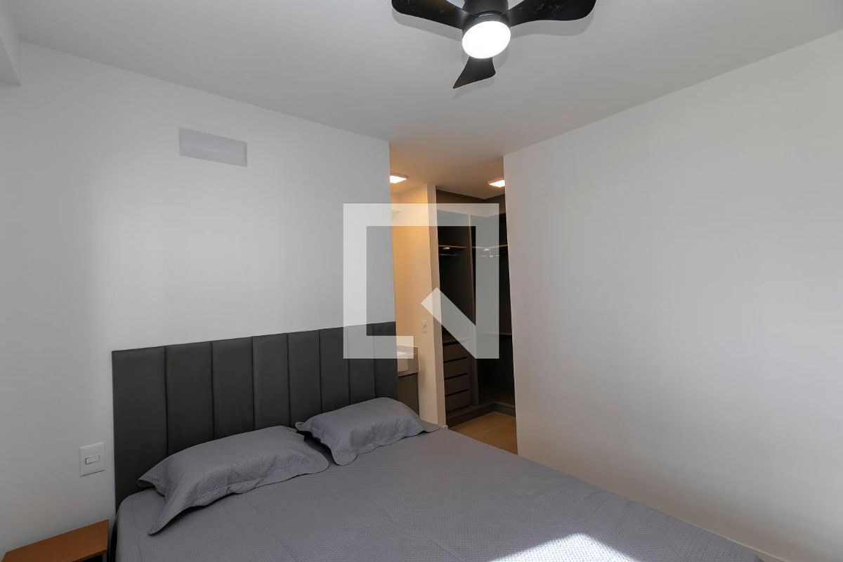 Apartamento à Venda - Bosque, 1 Quarto,  46 m2 em , Campinas - sp | SoloBR