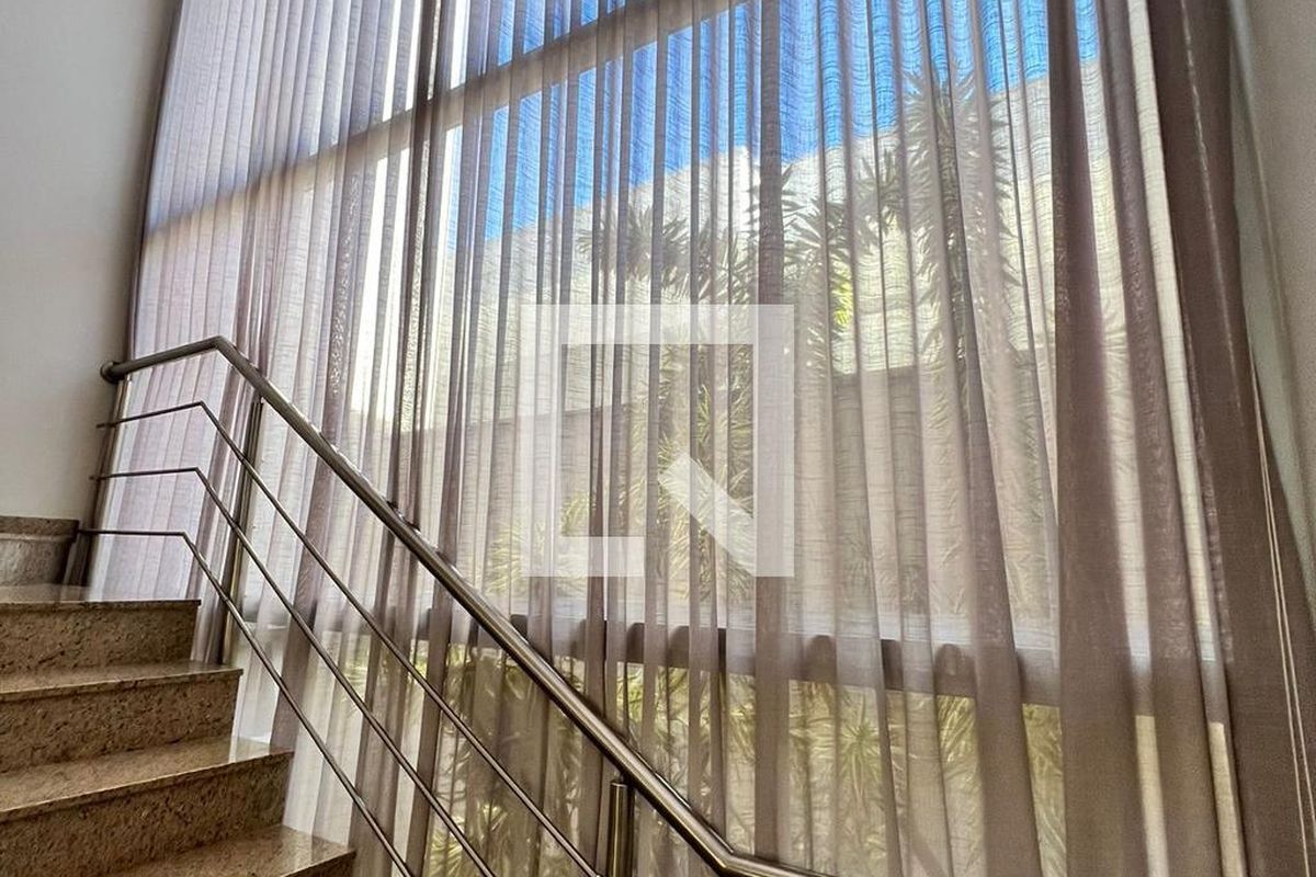 Casa à Venda - Swiss Park, 4 Quartos,  270 m2 em , Campinas - sp | SoloBR