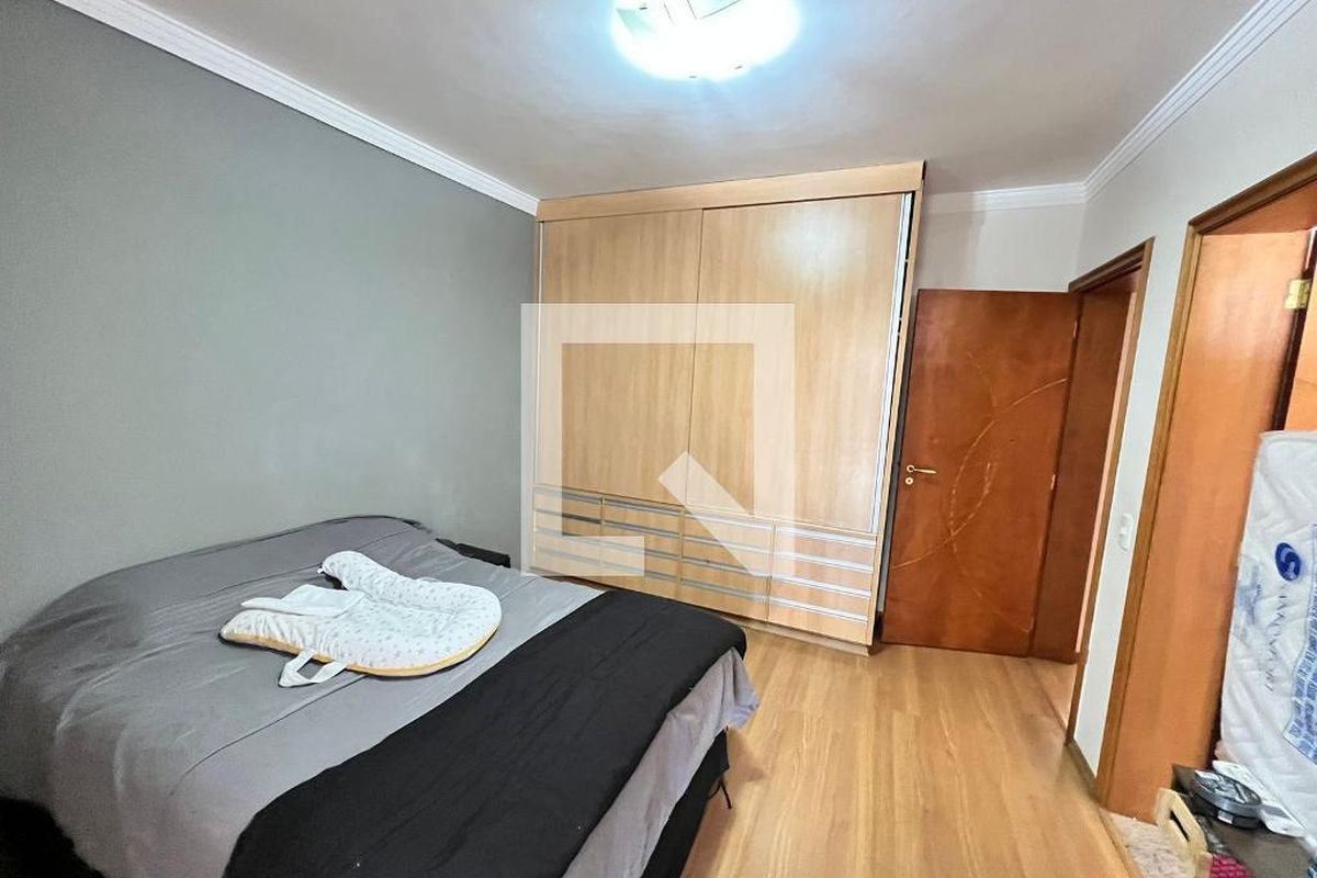 Casa à Venda - Swiss Park, 4 Quartos,  270 m2 em , Campinas - sp | SoloBR