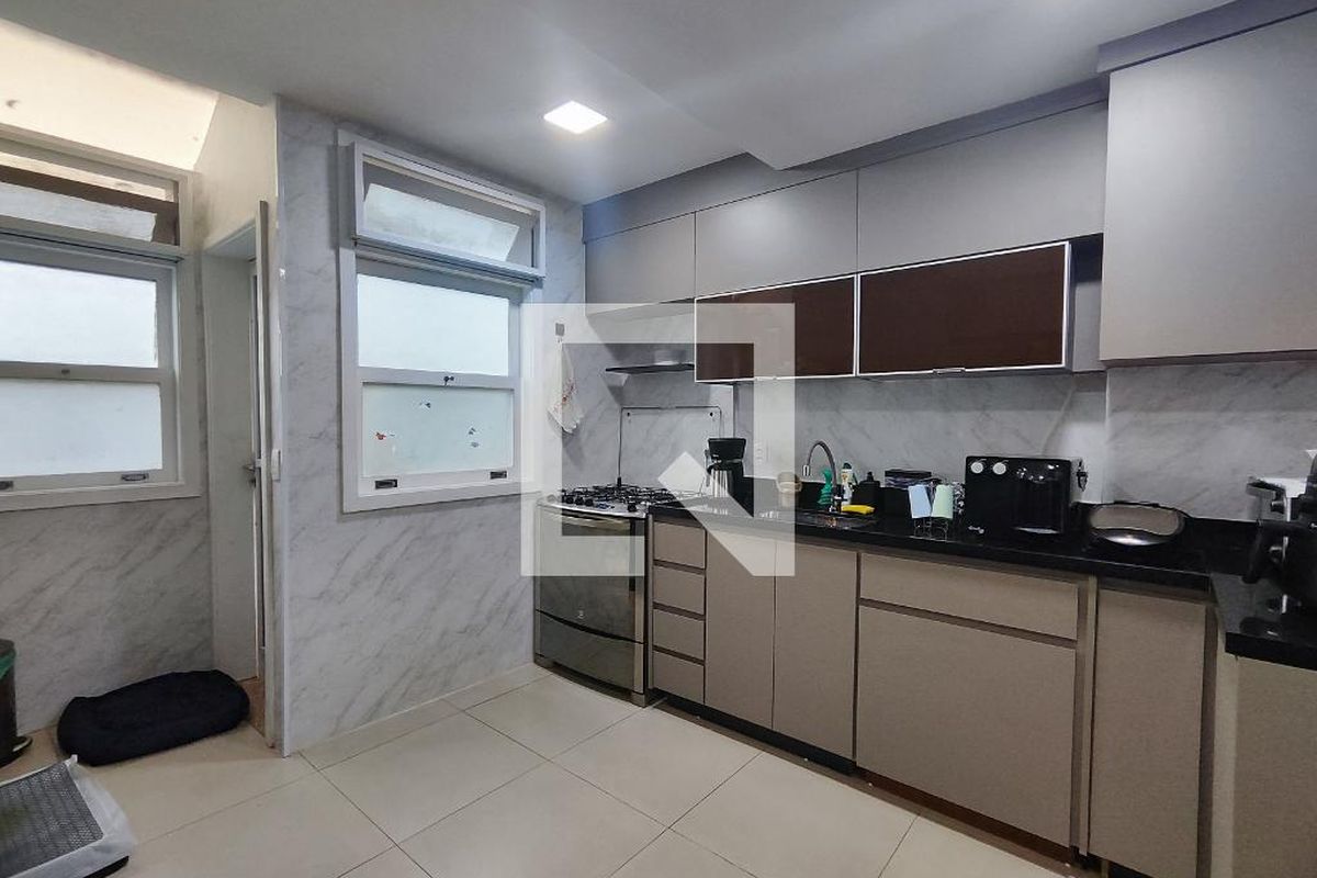 Casa, 3 quartos, 220 m² - Foto 62
