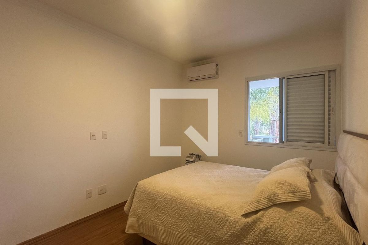 Casa à Venda - Lot. Alphaville Campinas, 5 Quartos,  300 m2 em , Campinas - sp | SoloBR