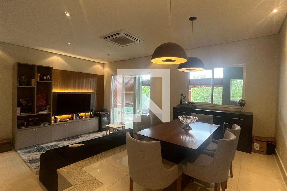 Casa à Venda - Lot. Alphaville Campinas, 5 Quartos,  300 m2 em , Campinas - sp | SoloBR