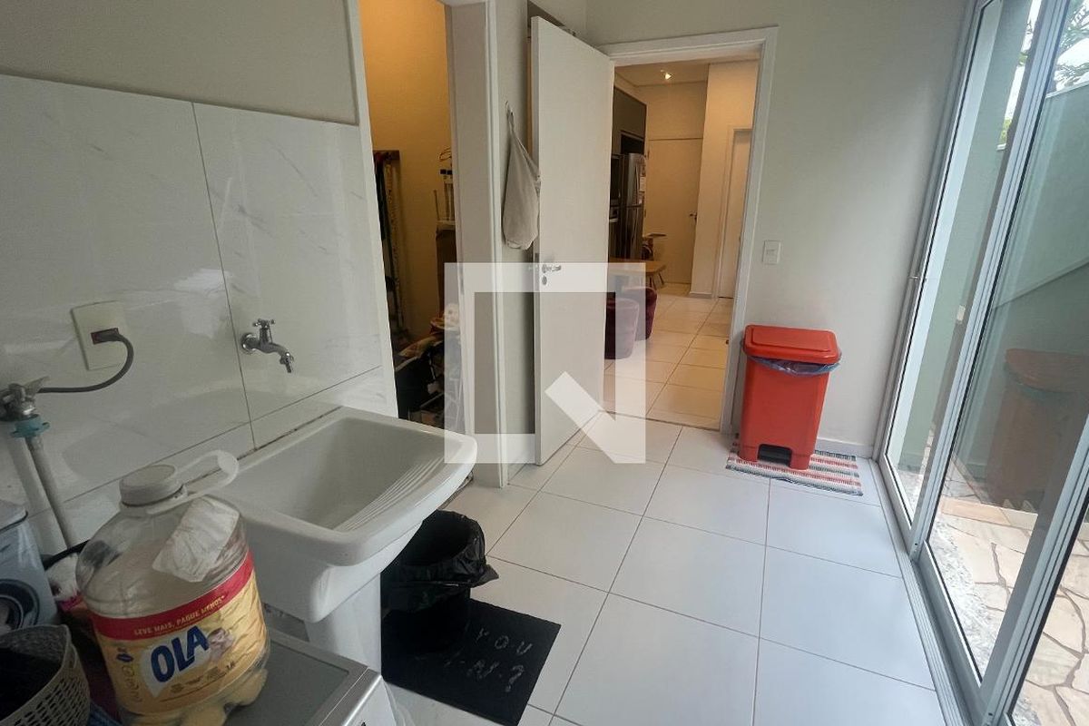 Casa à Venda - Lot. Alphaville Campinas, 5 Quartos,  300 m2 em , Campinas - sp | SoloBR
