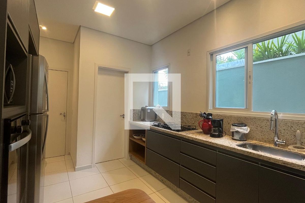 Casa à Venda - Lot. Alphaville Campinas, 5 Quartos,  300 m2 em , Campinas - sp | SoloBR