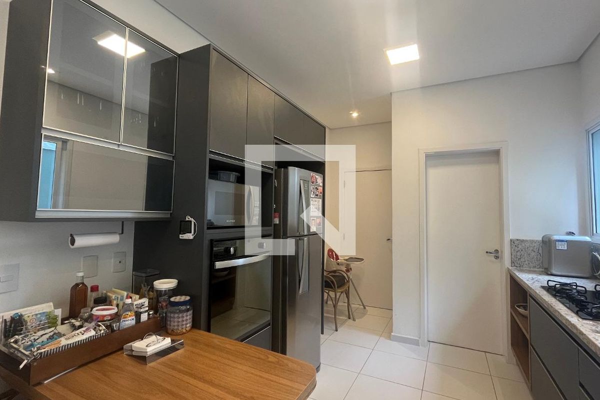 Casa à Venda - Lot. Alphaville Campinas, 5 Quartos,  300 m2 em , Campinas - sp | SoloBR