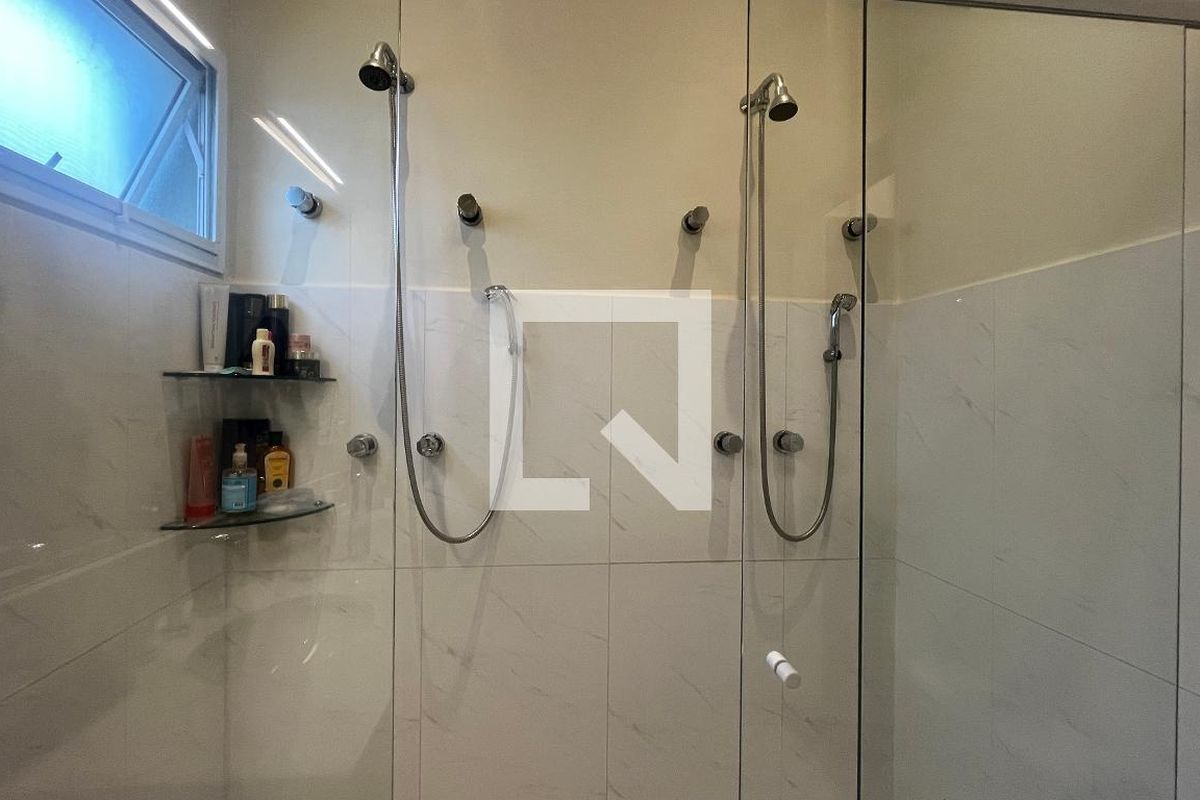 Casa à Venda - Lot. Alphaville Campinas, 5 Quartos,  300 m2 em , Campinas - sp | SoloBR