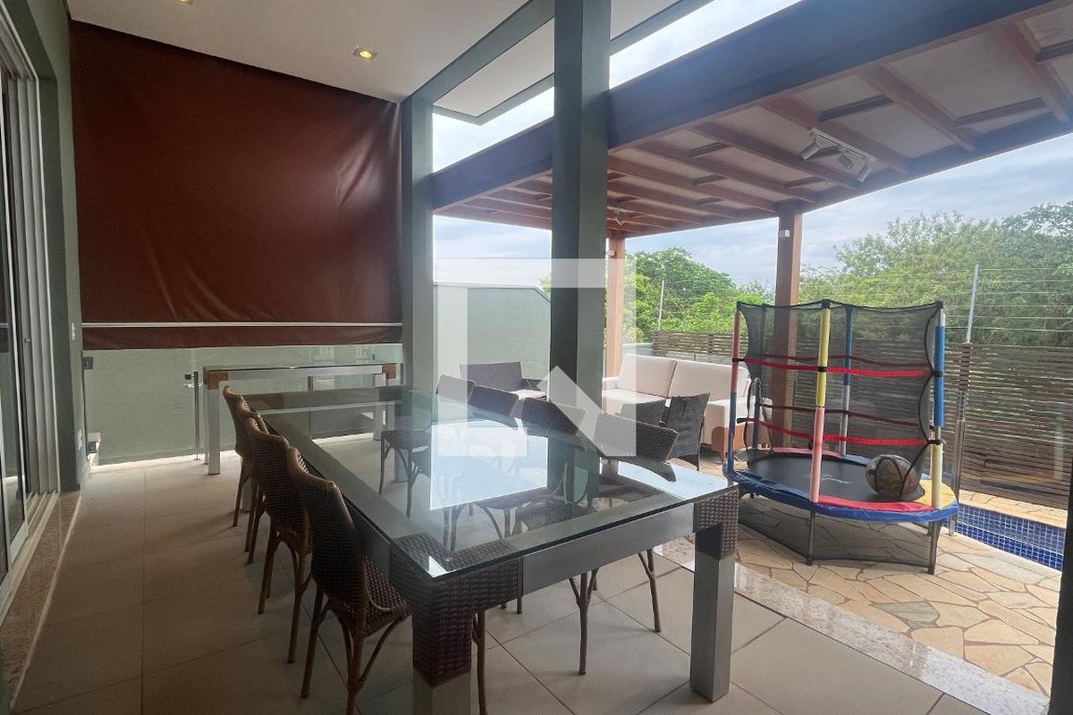 Casa à Venda - Lot. Alphaville Campinas, 5 Quartos,  300 m2 em , Campinas - sp | SoloBR