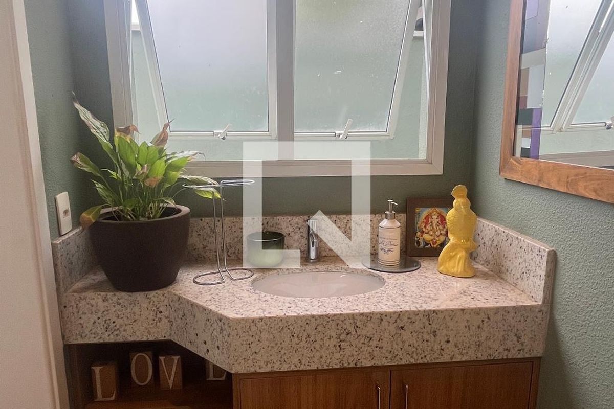 Casa à Venda - Lot. Alphaville Campinas, 5 Quartos,  300 m2 em , Campinas - sp | SoloBR