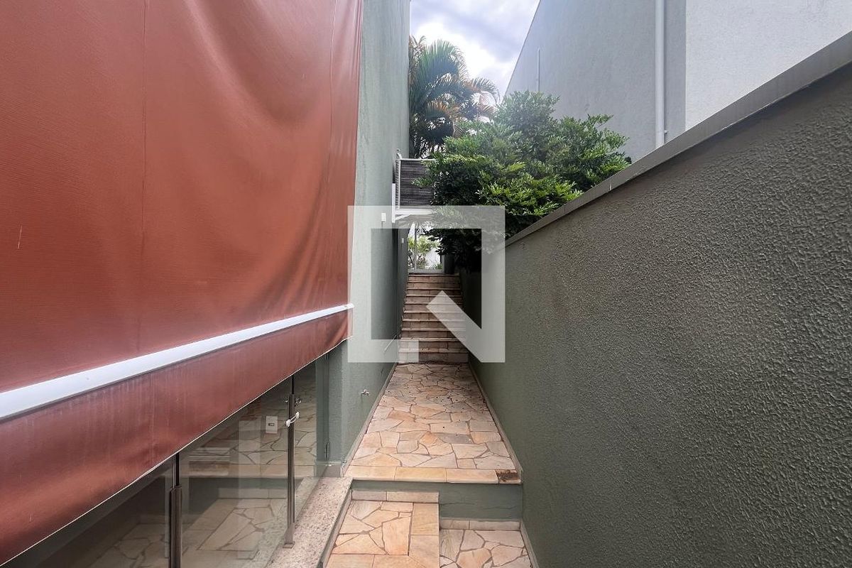 Casa à Venda - Lot. Alphaville Campinas, 5 Quartos,  300 m2 em , Campinas - sp | SoloBR