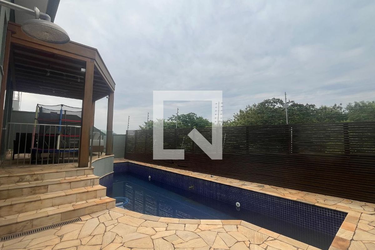 Casa à Venda - Lot. Alphaville Campinas, 5 Quartos,  300 m2 em , Campinas - sp | SoloBR