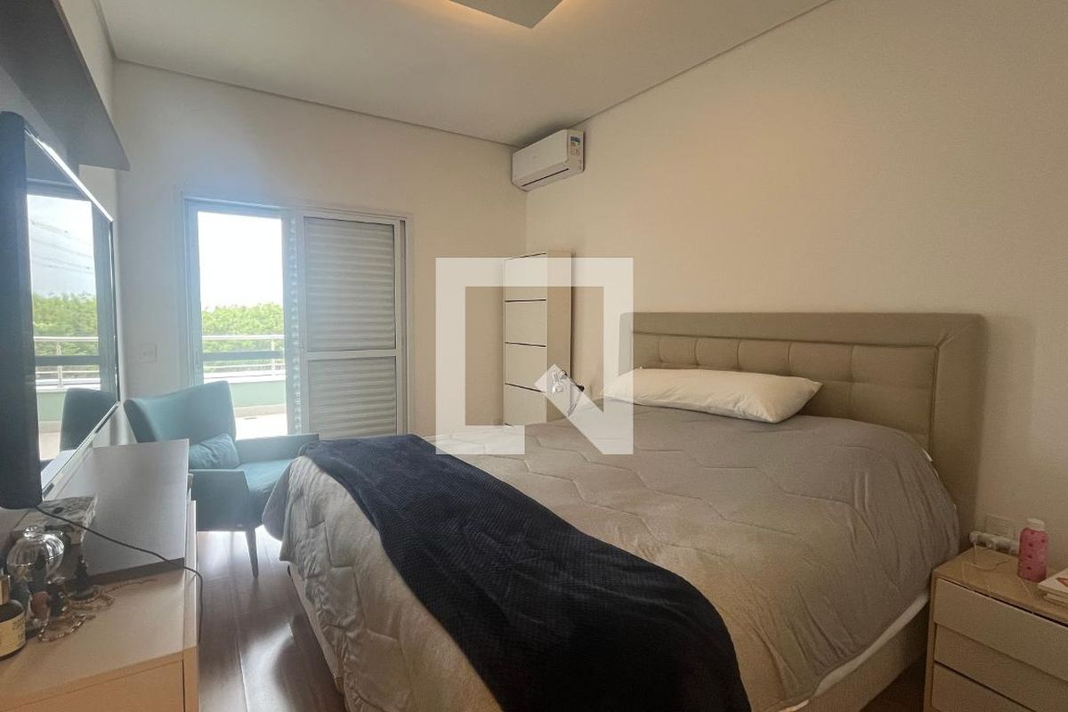 Casa à Venda - Lot. Alphaville Campinas, 5 Quartos,  300 m2 em , Campinas - sp | SoloBR