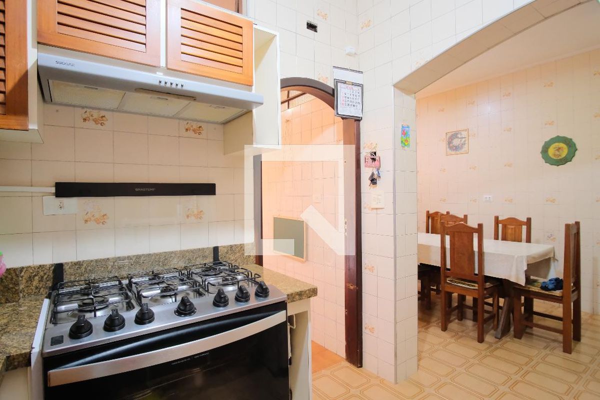 Casa, 3 quartos, 235 m² - Foto 38
