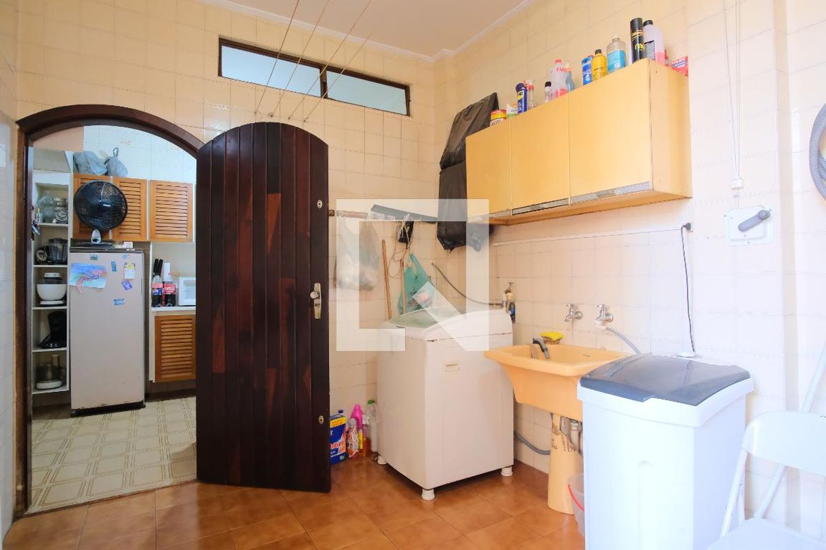 Casa, 3 quartos, 235 m² - Foto 42