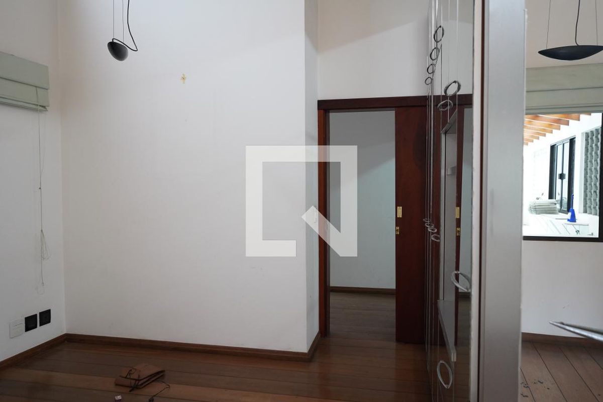 Casa, 5 quartos, 320 m² - Foto 48