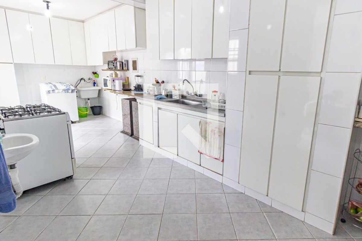 Casa, 3 quartos, 240 m² - Foto 29