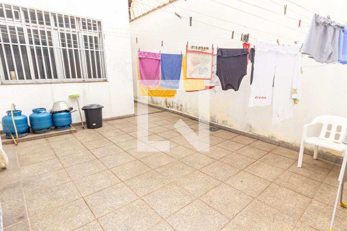 Casa, 3 quartos, 240 m² - Foto 38