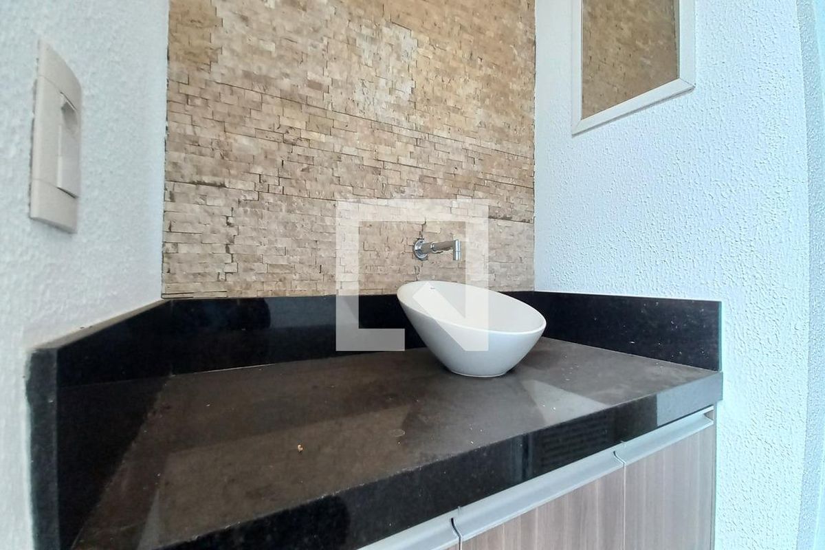 Casa à Venda - Swiss Park, 3 Quartos,  248 m2 em , Campinas - sp | SoloBR