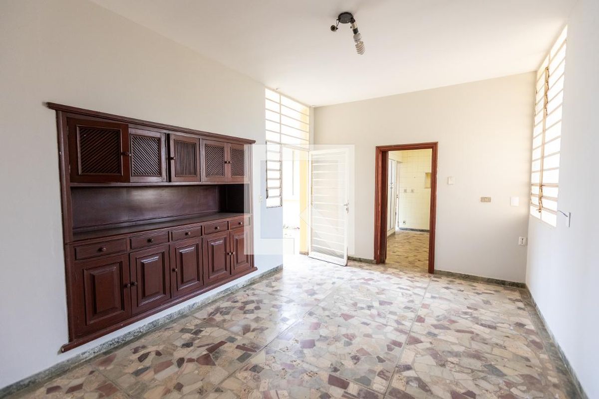 Casa à Venda - Guanabara, 4 Quartos,  254 m2 em , Campinas - sp | SoloBR
