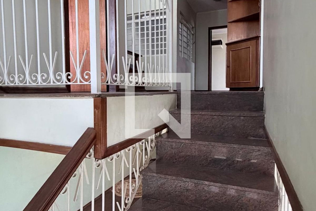 Casa à Venda - Parque Prado, 4 Quartos,  250 m2 em , Campinas - sp | SoloBR