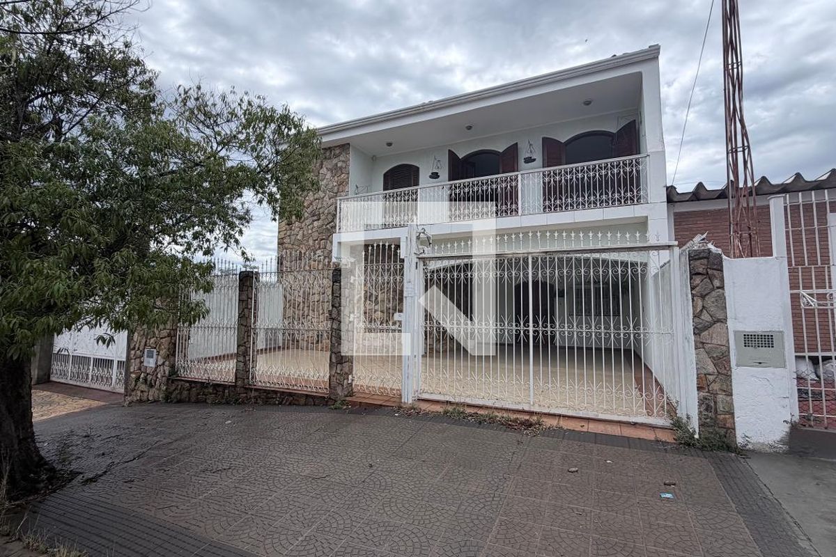Casa à Venda - Parque Prado, 4 Quartos,  250 m2 em , Campinas - sp | SoloBR
