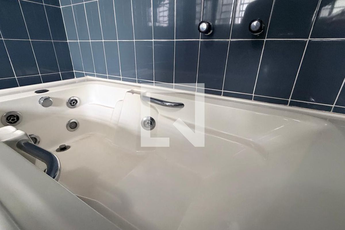 Casa à Venda - Parque Prado, 4 Quartos,  250 m2 em , Campinas - sp | SoloBR