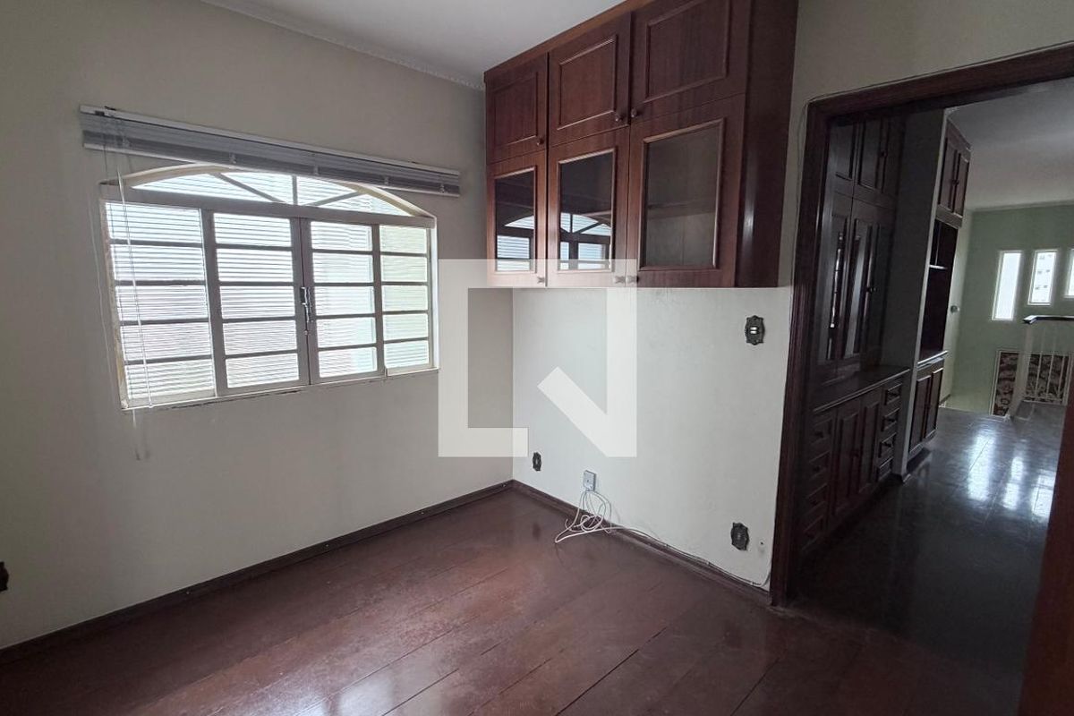 Casa à Venda - Parque Prado, 4 Quartos,  250 m2 em , Campinas - sp | SoloBR
