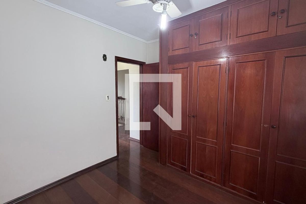 Casa à Venda - Parque Prado, 4 Quartos,  250 m2 em , Campinas - sp | SoloBR
