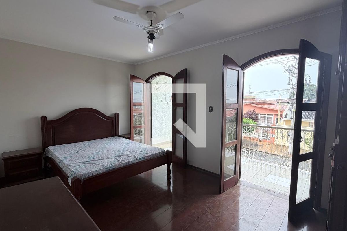 Casa à Venda - Parque Prado, 4 Quartos,  250 m2 em , Campinas - sp | SoloBR
