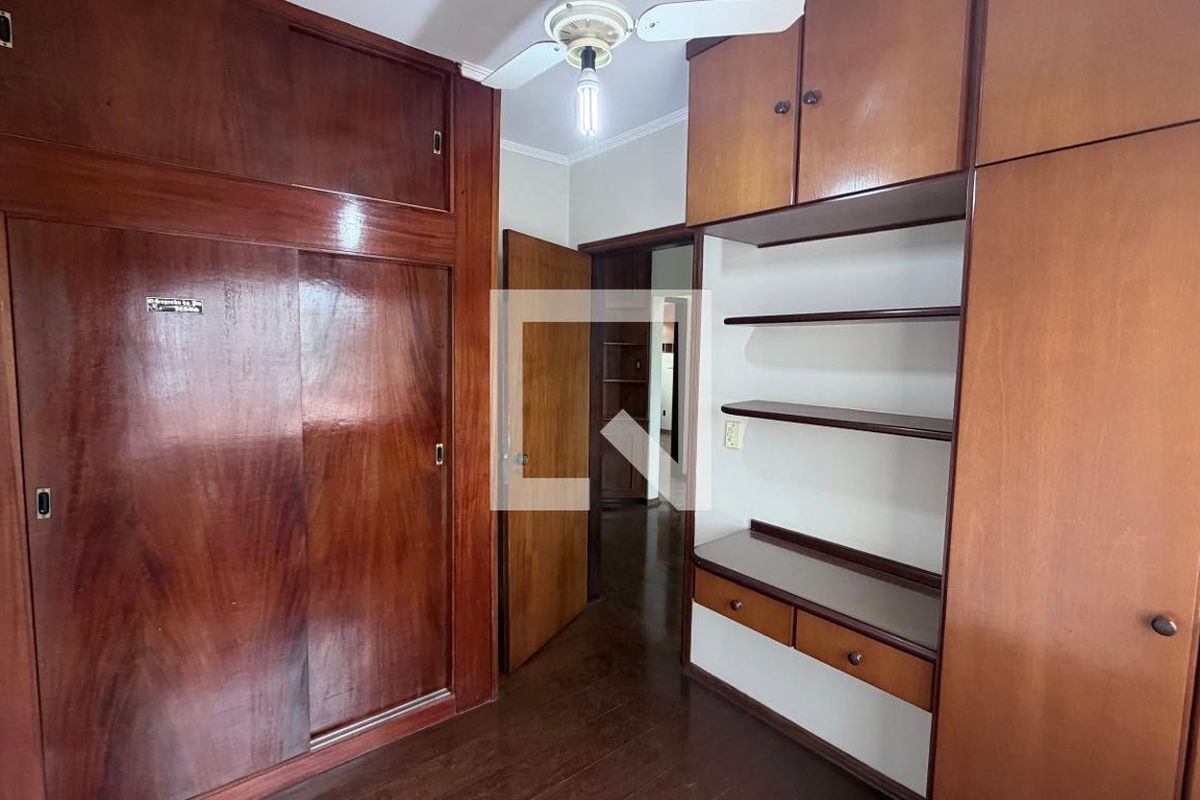 Casa à Venda - Parque Prado, 4 Quartos,  250 m2 em , Campinas - sp | SoloBR