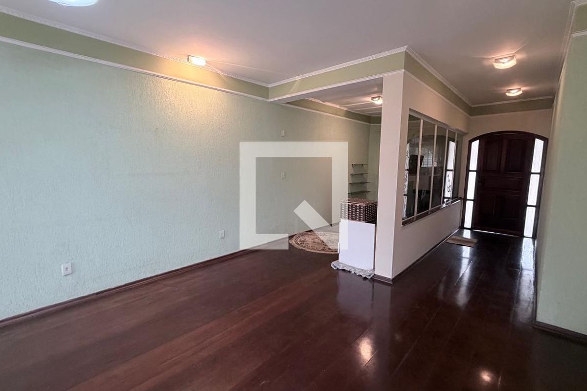 Casa à Venda - Parque Prado, 4 Quartos,  250 m2 em , Campinas - sp | SoloBR