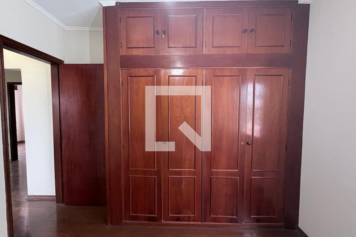 Casa à Venda - Parque Prado, 4 Quartos,  250 m2 em , Campinas - sp | SoloBR