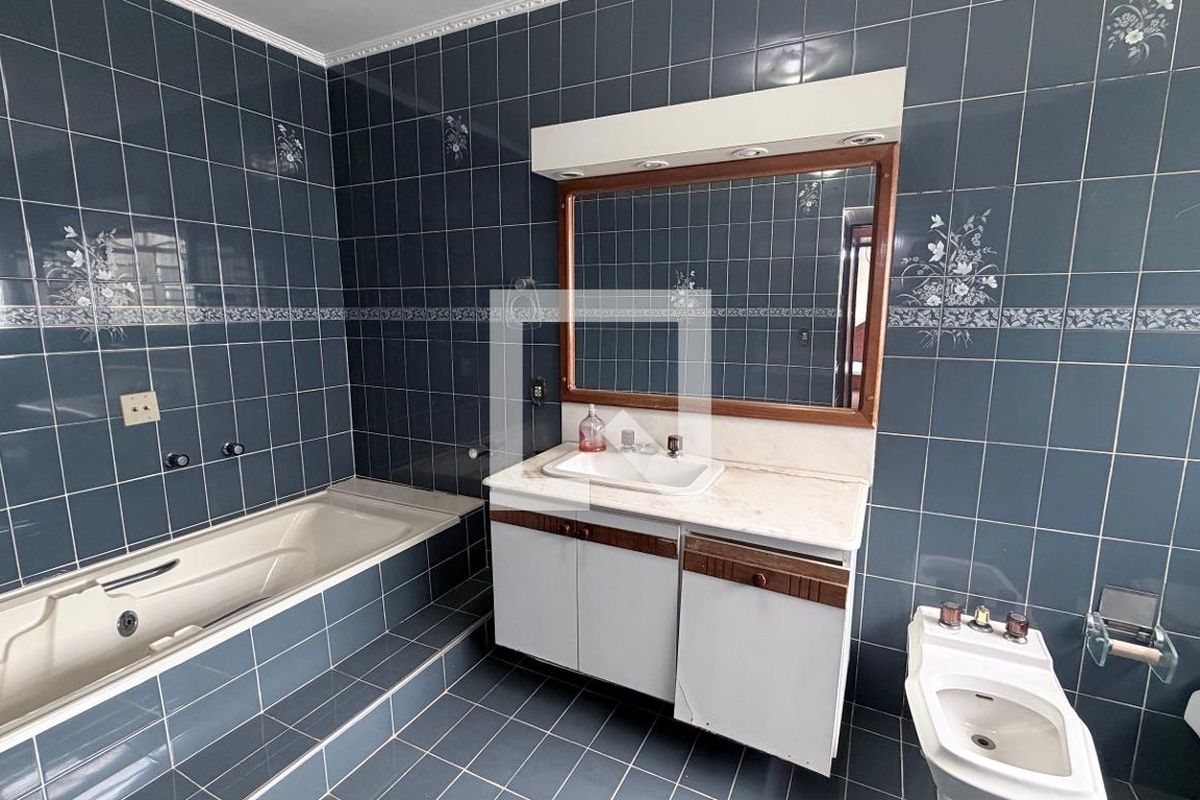 Casa à Venda - Parque Prado, 4 Quartos,  250 m2 em , Campinas - sp | SoloBR