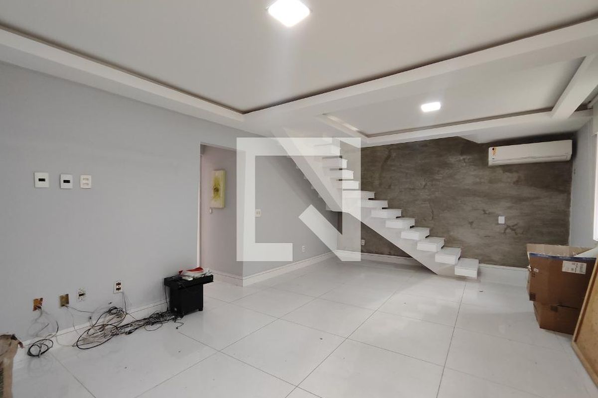 Casa, 5 quartos, 230 m² - Foto 2