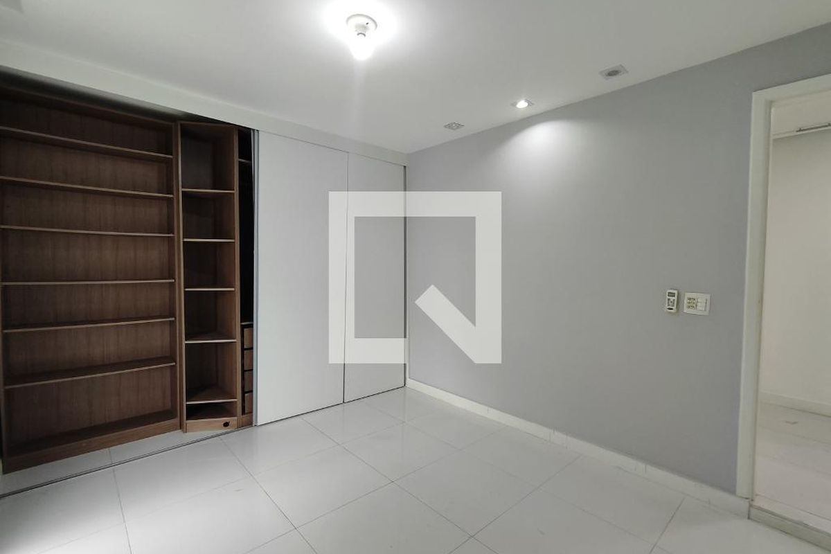 Casa, 5 quartos, 230 m² - Foto 32