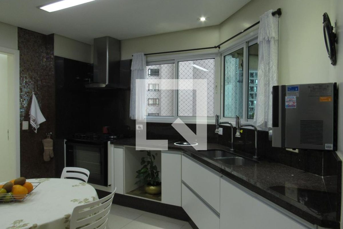 Apartamento, 3 quartos, 225 m² - Foto 158