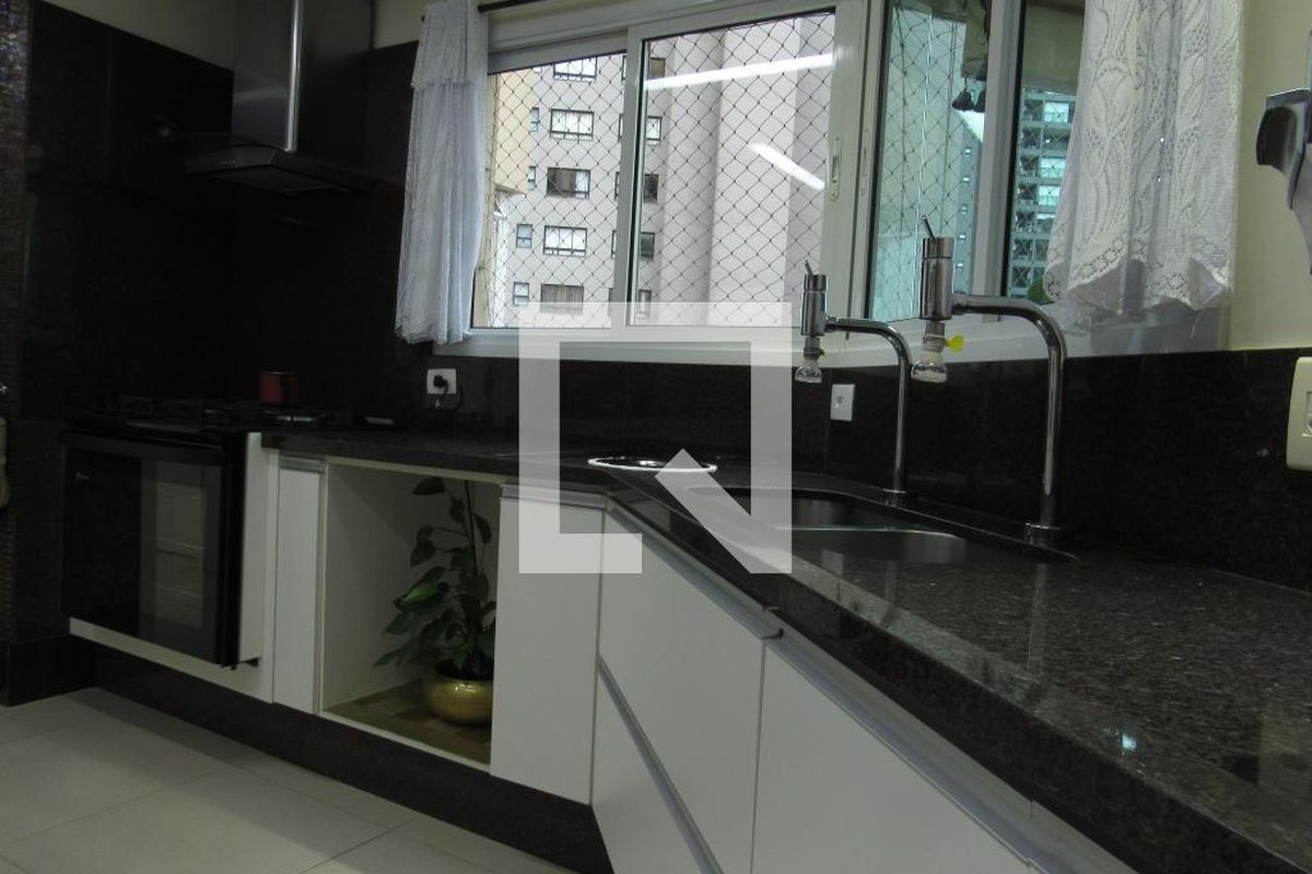 Apartamento, 3 quartos, 225 m² - Foto 160