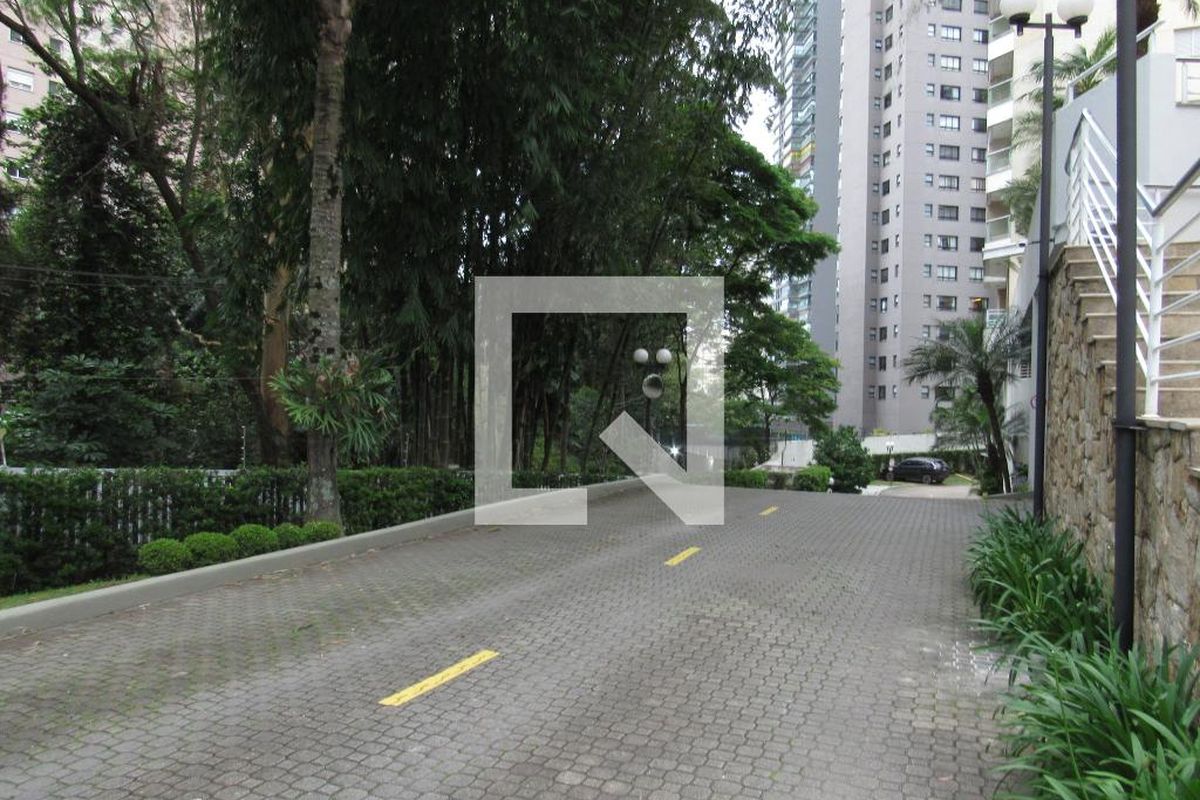 Apartamento, 3 quartos, 225 m² - Foto 216