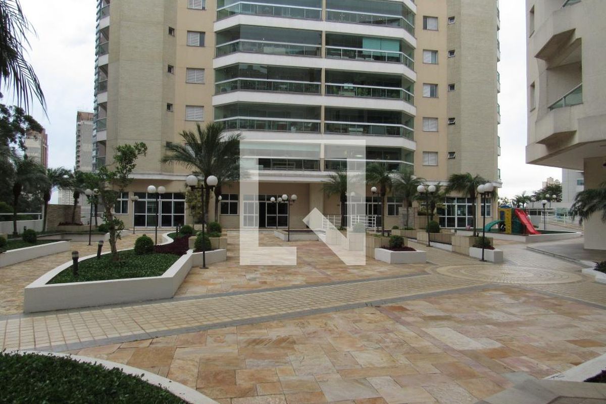 Apartamento, 3 quartos, 225 m² - Foto 212