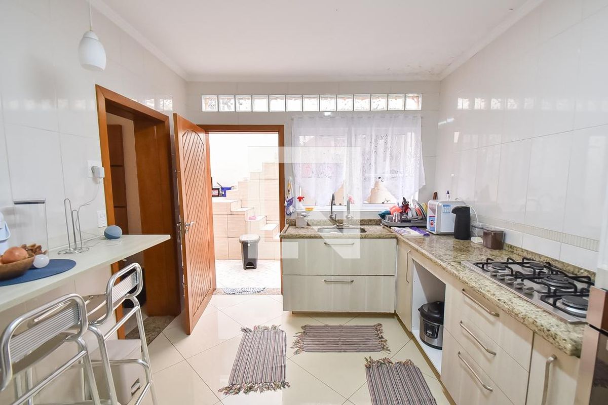 Casa, 3 quartos, 280 m² - Foto 62