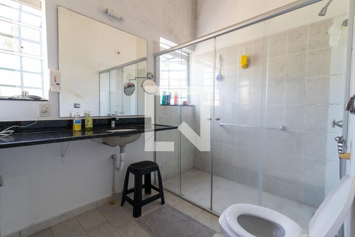 Casa à Venda - Fazenda Santa Cândida, 4 Quartos,  232 m2 em , Campinas - sp | SoloBR
