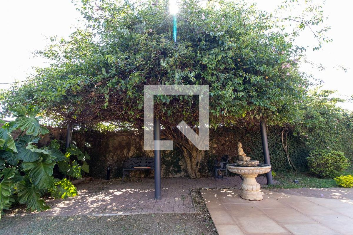 Casa à Venda - Fazenda Santa Cândida, 4 Quartos,  232 m2 em , Campinas - sp | SoloBR