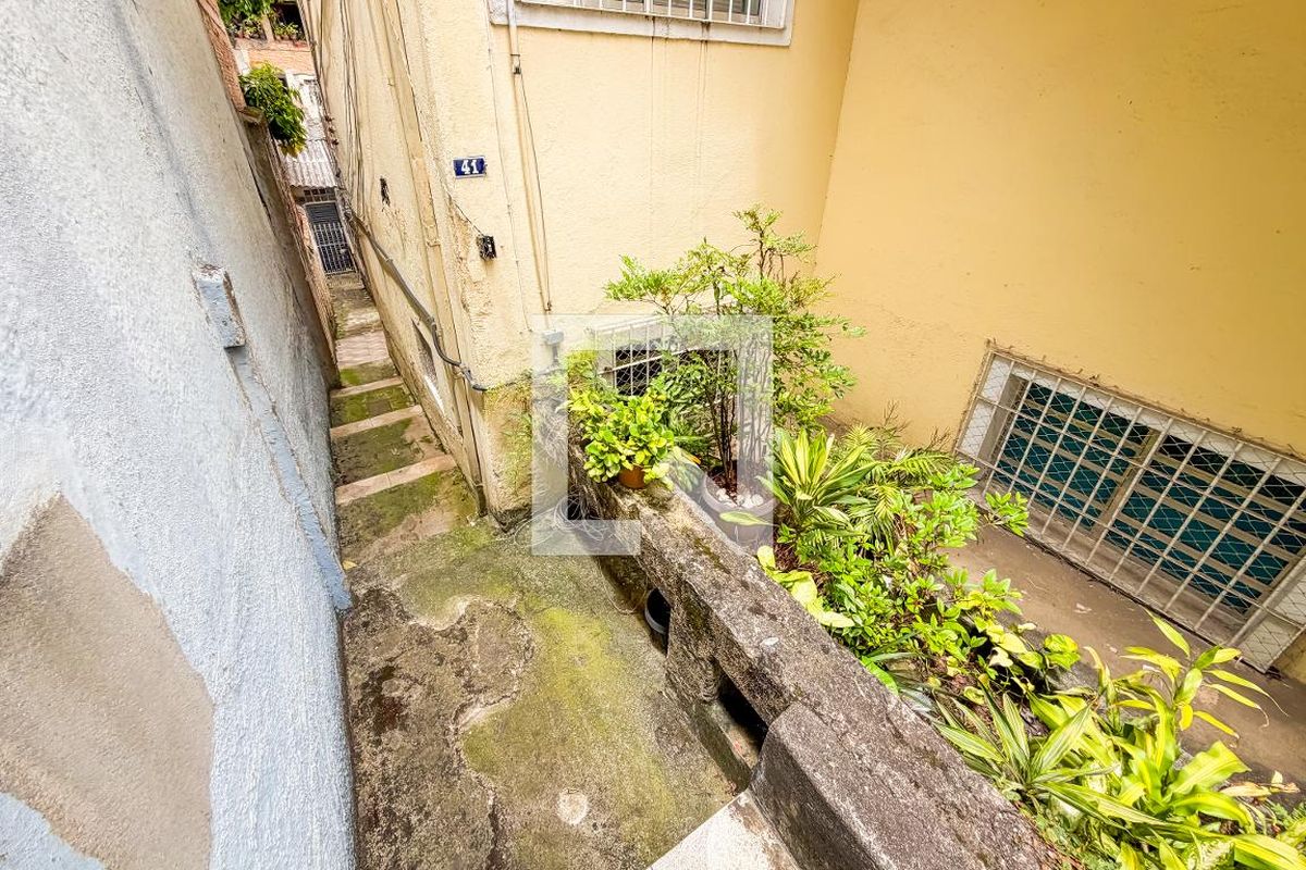 Casa, 4 quartos, 240 m² - Foto 30