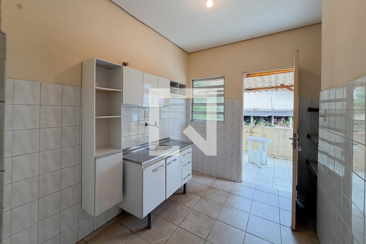 Casa, 4 quartos, 240 m² - Foto 22