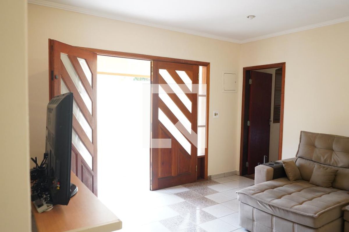 Casa, 3 quartos, 260 m² - Foto 3