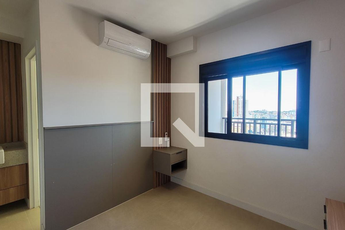 Apartamento à Venda - Bosque, 1 Quarto,  45 m2 em , Campinas - sp | SoloBR